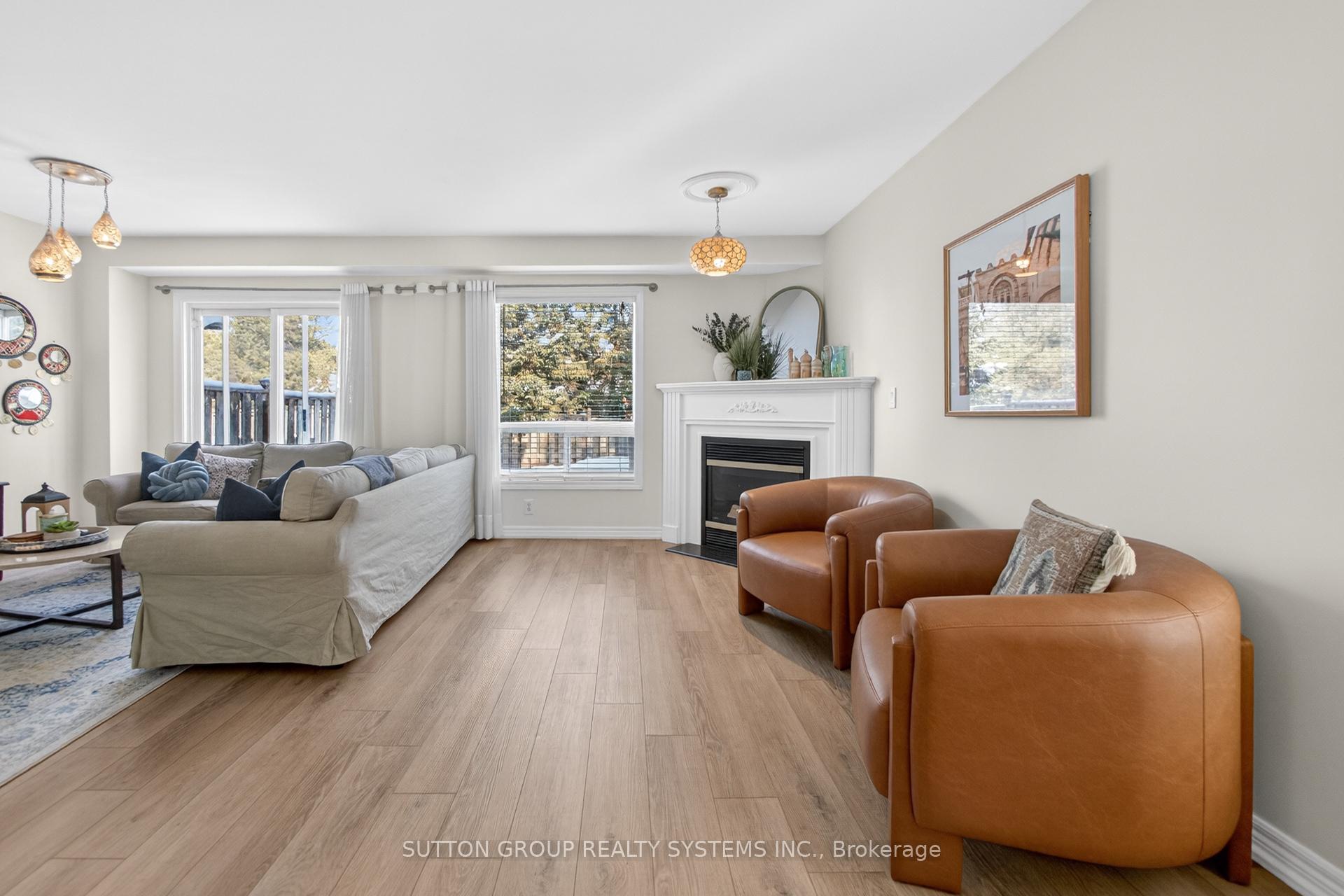 Photo 13 of Unit 35, 2871 Darien Road, Burlington, Rose — HOMEH