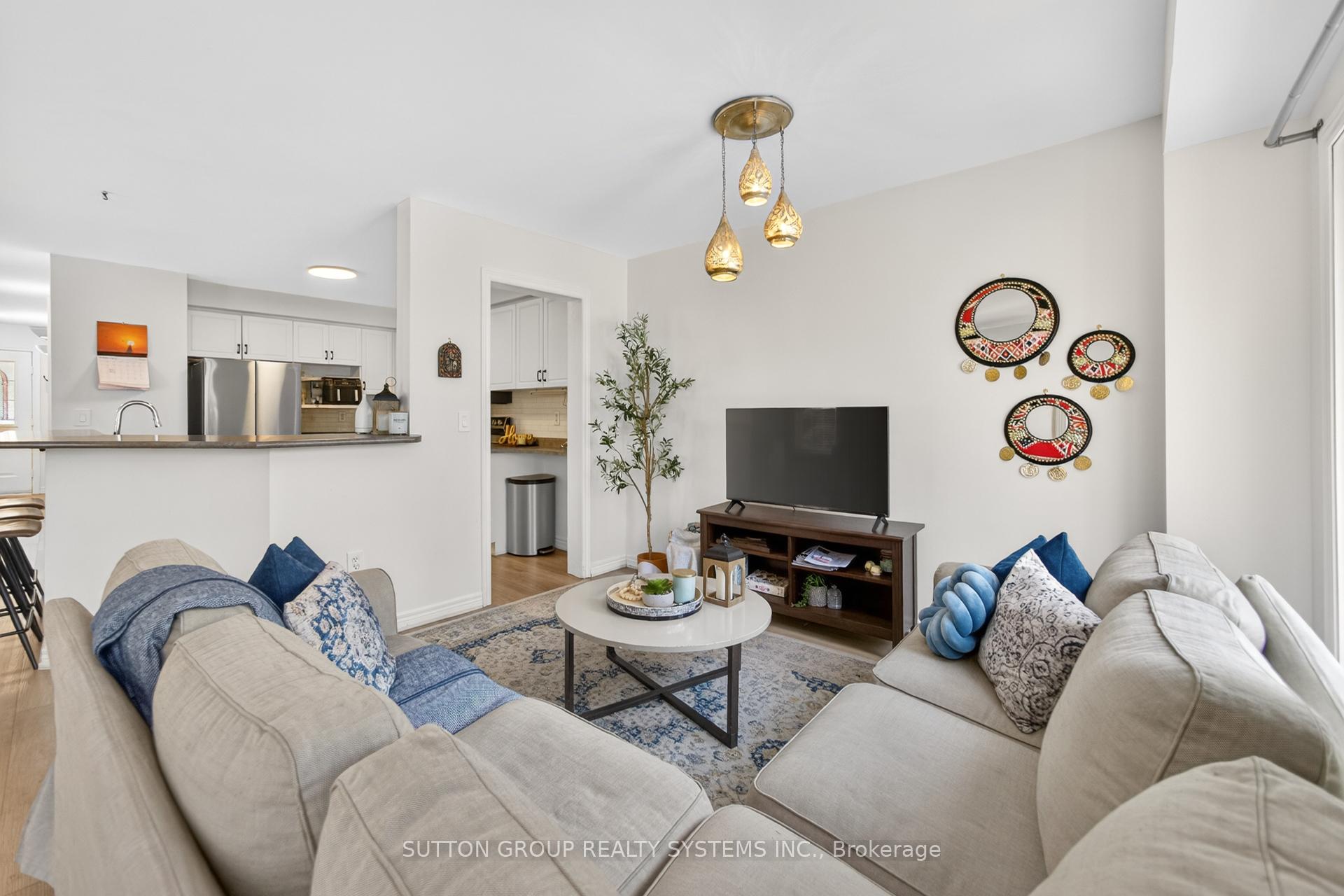 Photo 15 of Unit 35, 2871 Darien Road, Burlington, Rose — HOMEH