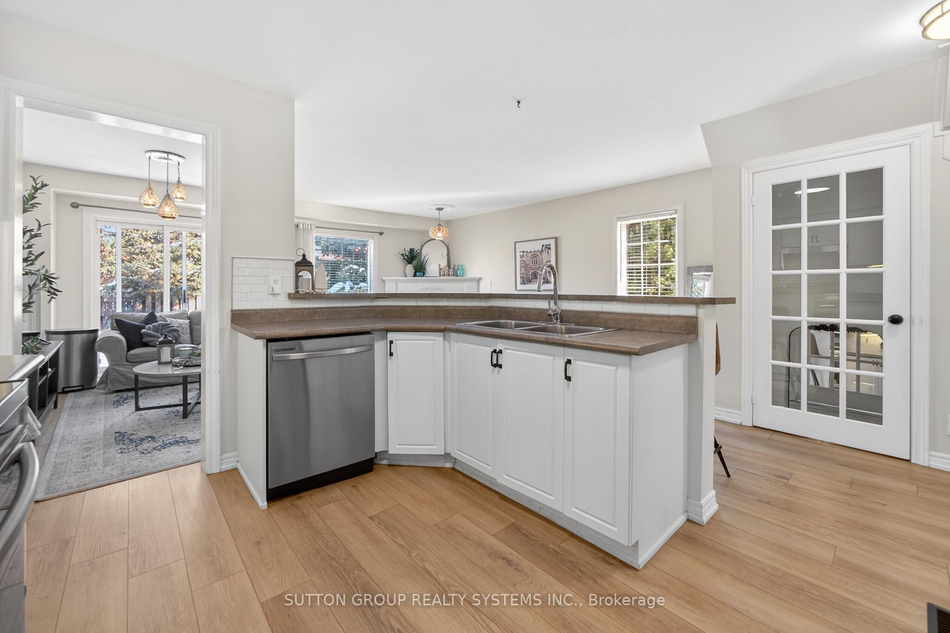 Photo 21 of Unit 35, 2871 Darien Road, Burlington, Rose — HOMEH