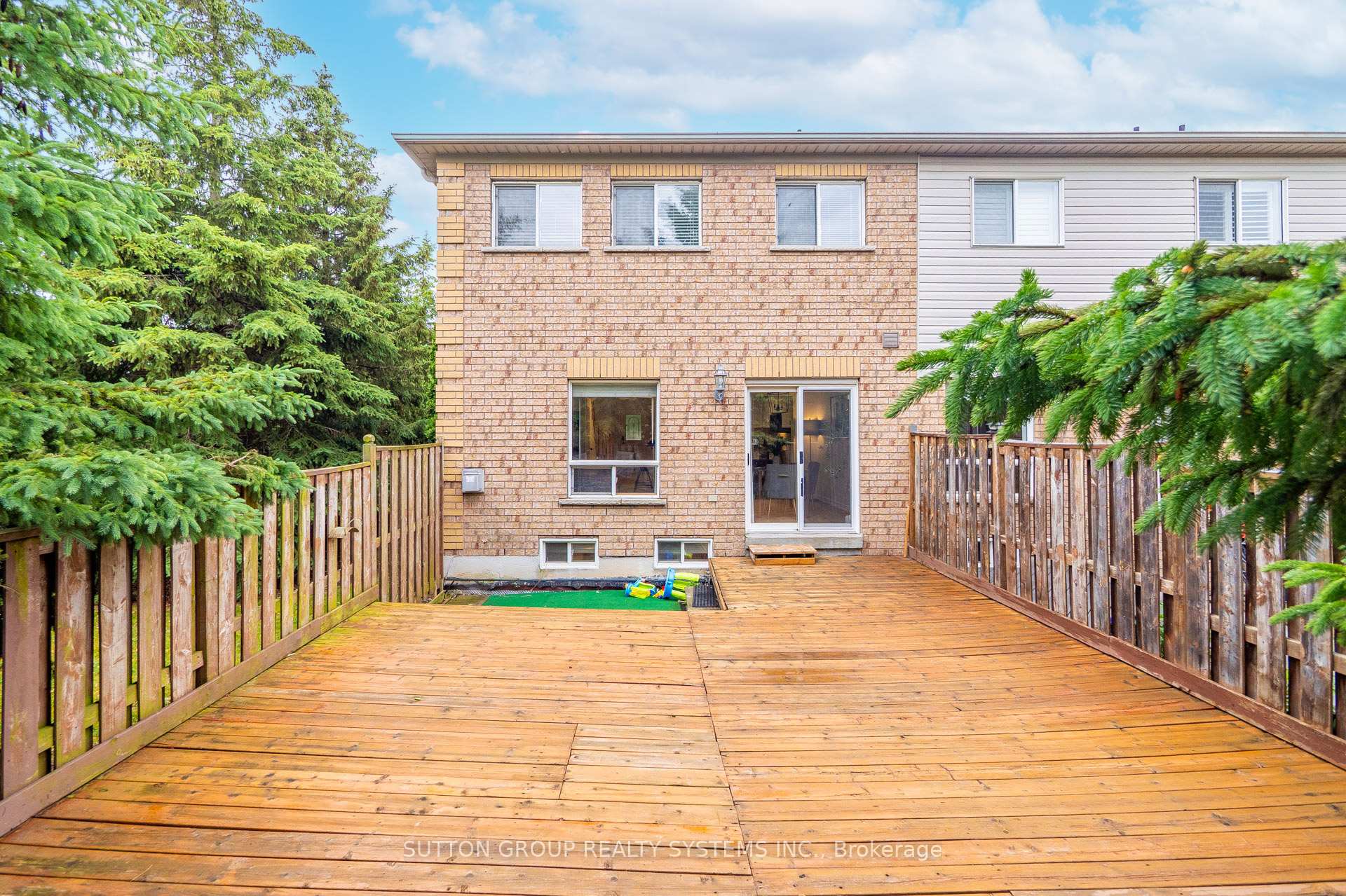Photo 41 of Unit 35, 2871 Darien Road, Burlington, Rose — HOMEH