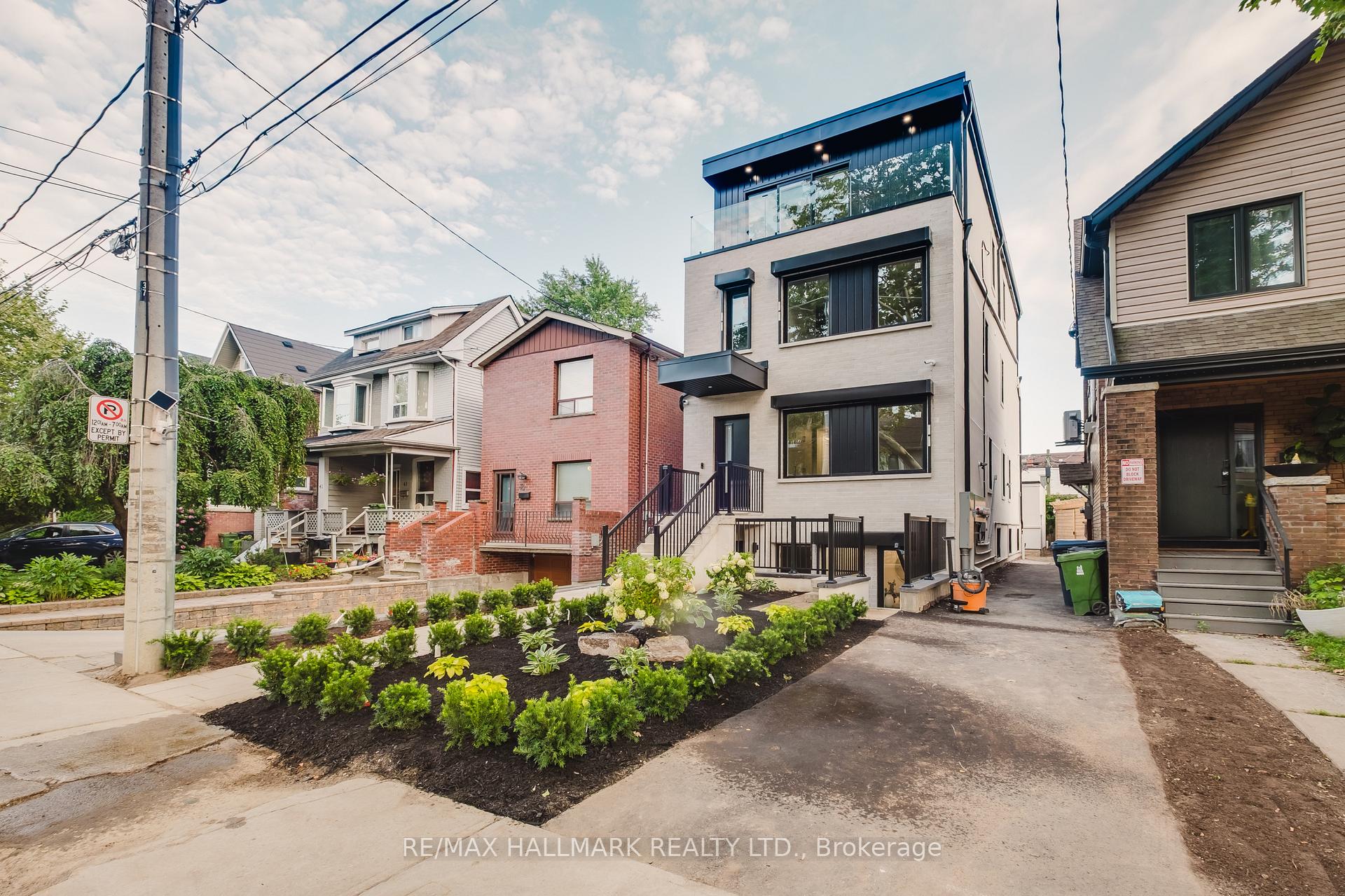 Photo 5 of Unit 1, 37 Milverton Boulevard, Toronto, Danforth — HOMEH