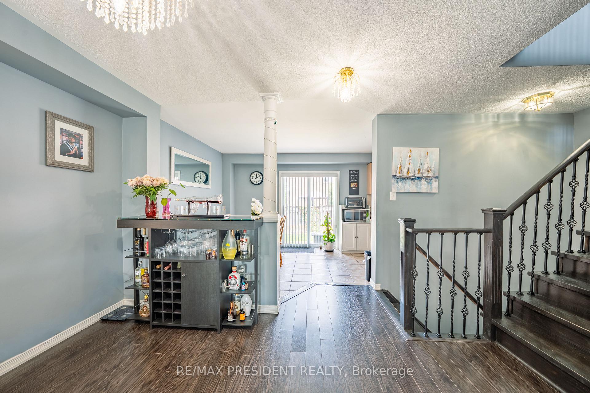 Photo 9 of 4 Redfinch Way, Brampton, Fletcher's Meadow — HOMEH