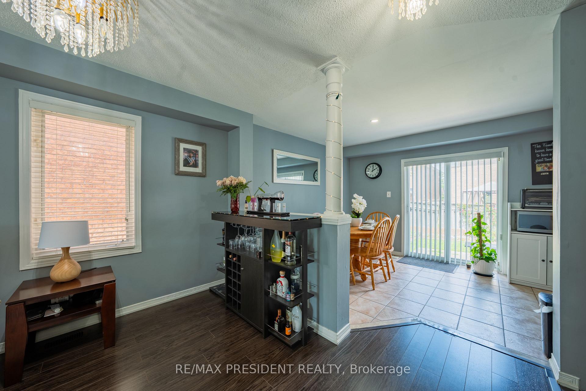 Photo 10 of 4 Redfinch Way, Brampton, Fletcher's Meadow — HOMEH