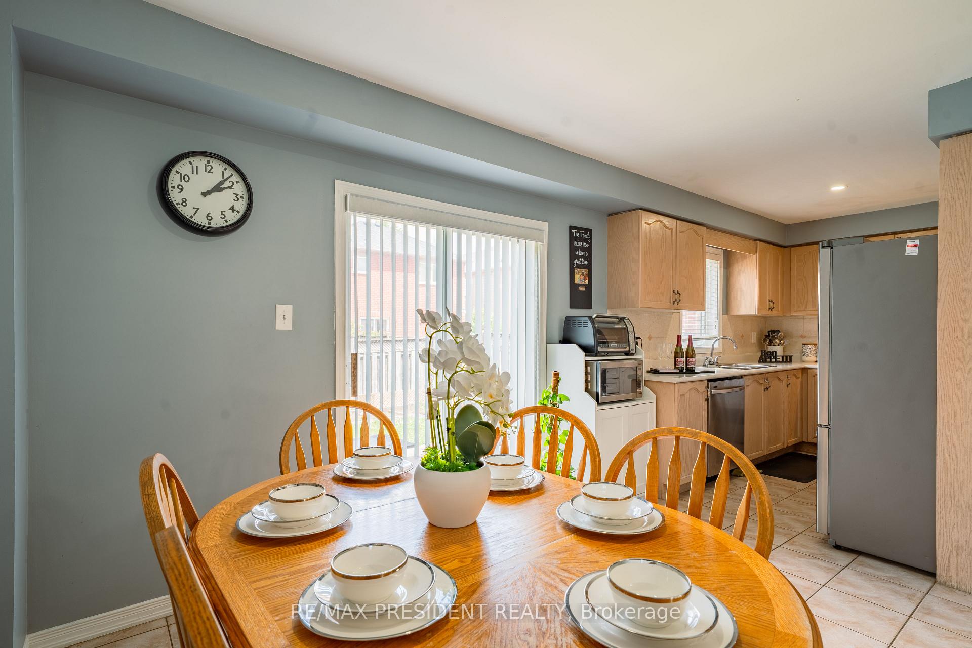 Photo 14 of 4 Redfinch Way, Brampton, Fletcher's Meadow — HOMEH