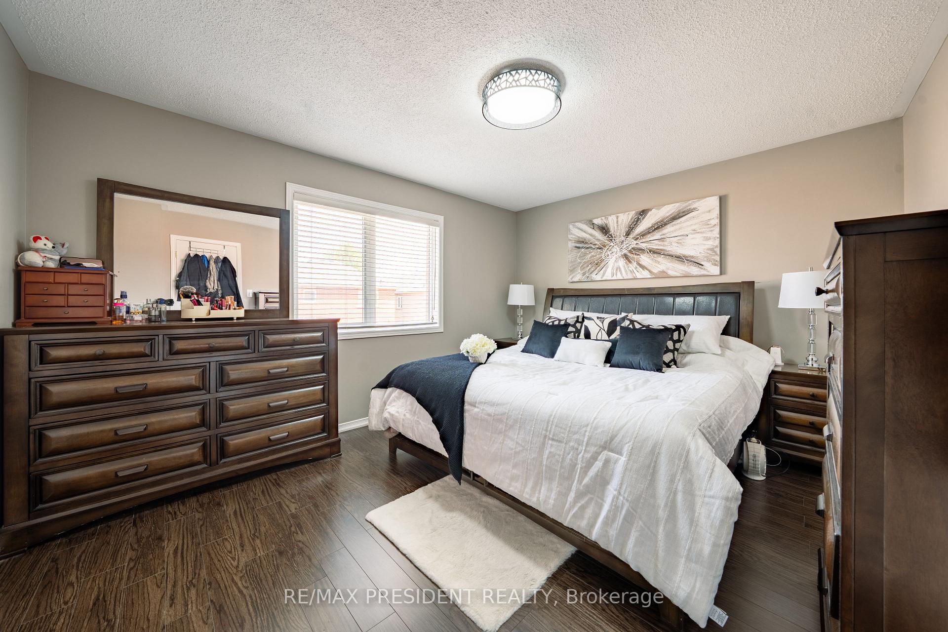 Photo 31 of 4 Redfinch Way, Brampton, Fletcher's Meadow — HOMEH