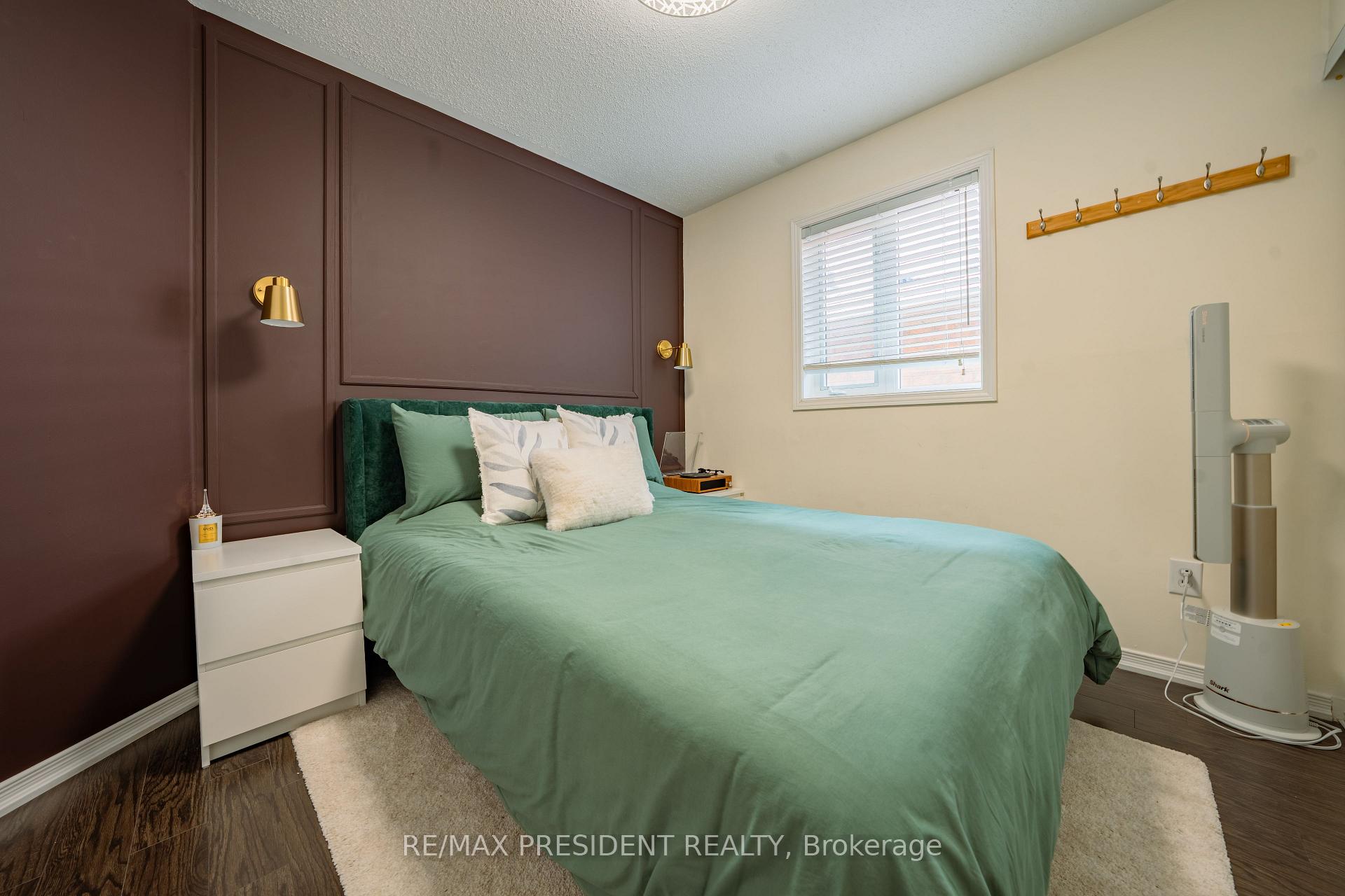 Photo 34 of 4 Redfinch Way, Brampton, Fletcher's Meadow — HOMEH