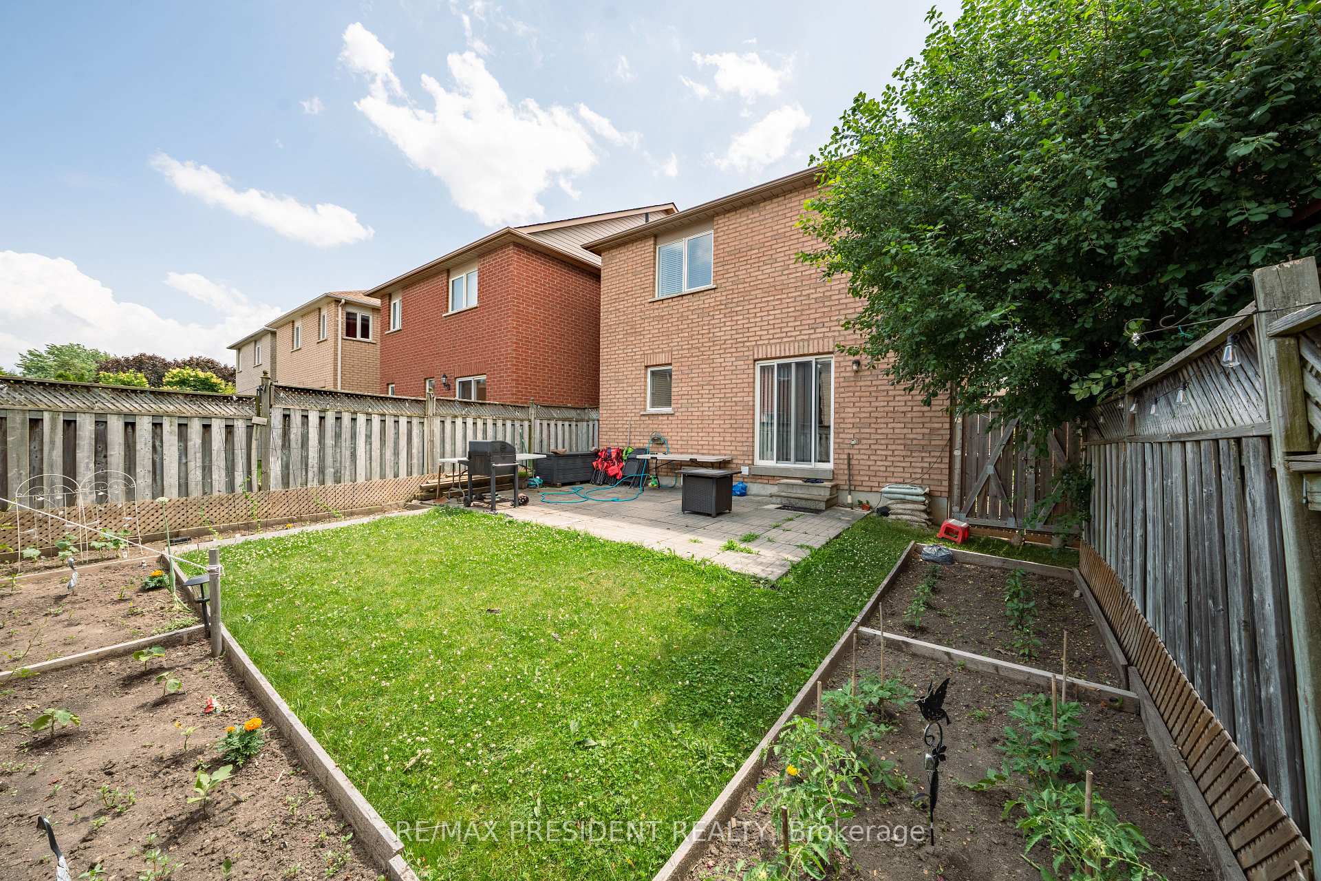 Photo 41 of 4 Redfinch Way, Brampton, Fletcher's Meadow — HOMEH