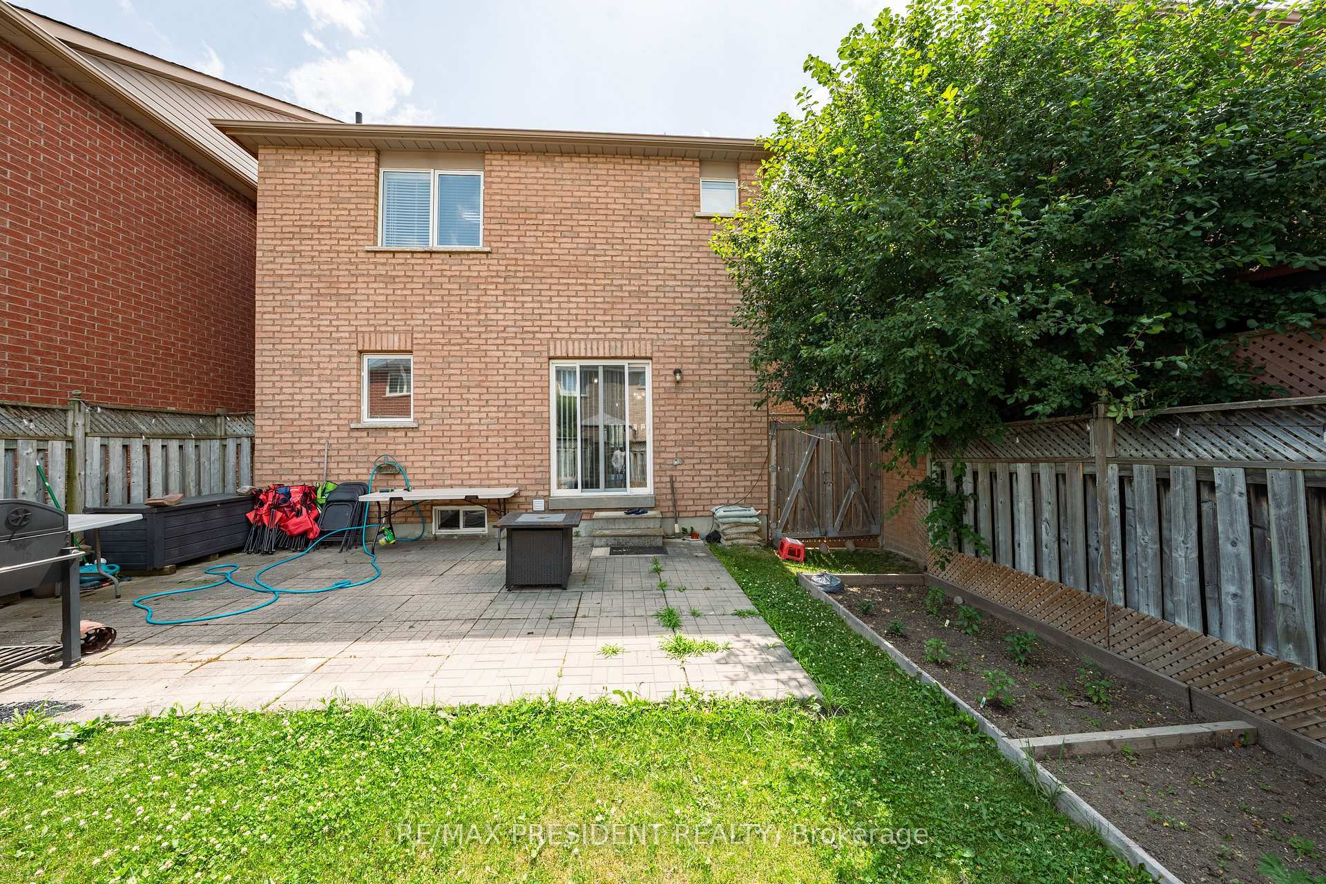 Photo 42 of 4 Redfinch Way, Brampton, Fletcher's Meadow — HOMEH