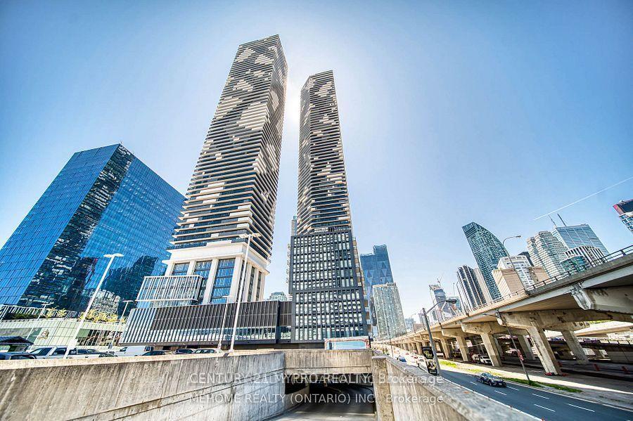 Photo 2 of Unit 4208, 55 Cooper Street, Toronto, Waterfront Communities — HOMEH