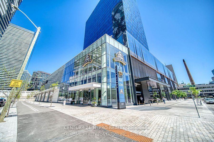 Photo 3 of Unit 4208, 55 Cooper Street, Toronto, Waterfront Communities — HOMEH