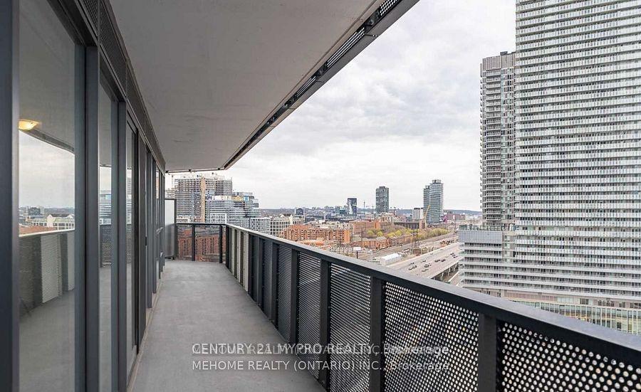 Photo 10 of Unit 4208, 55 Cooper Street, Toronto, Waterfront Communities — HOMEH