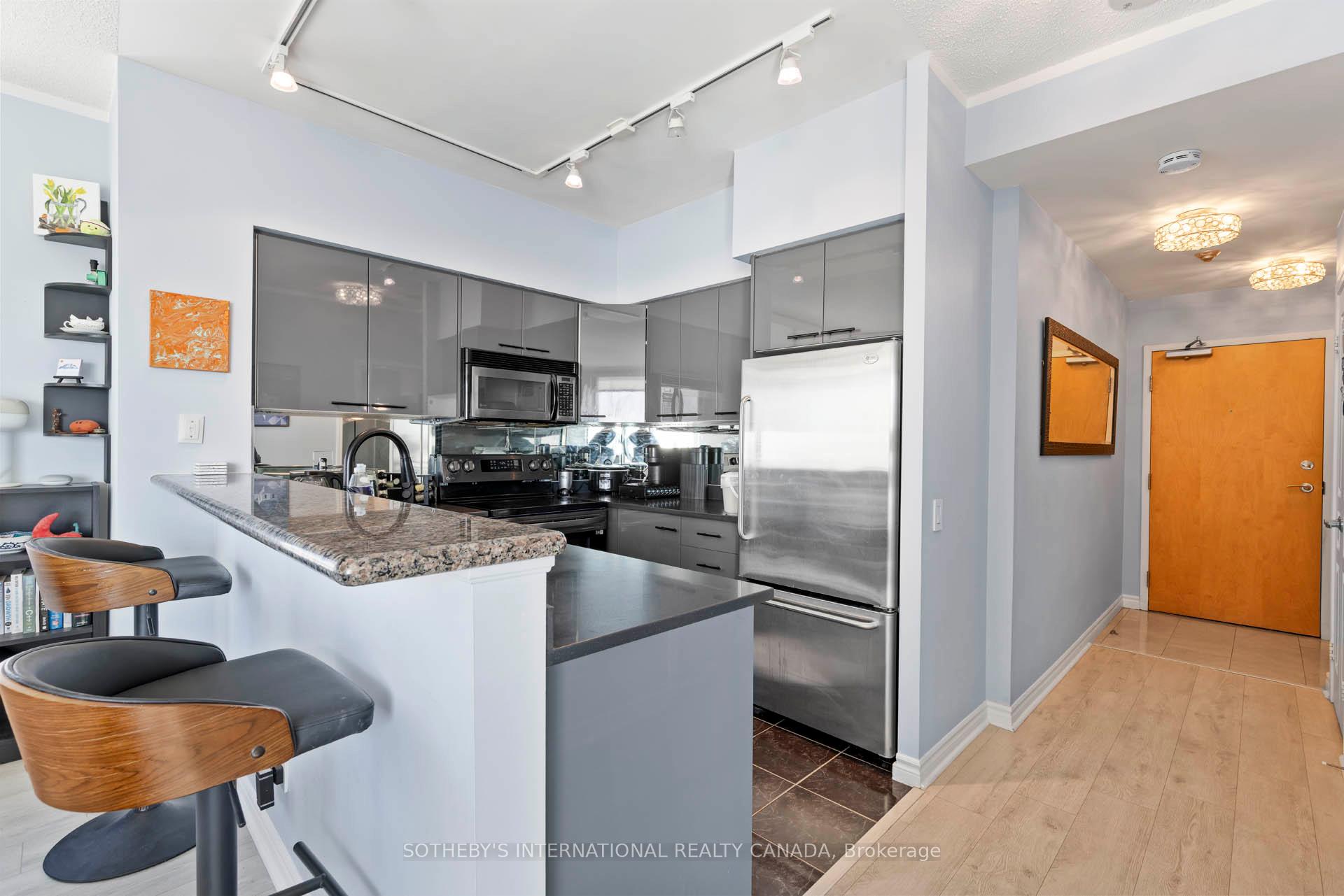 Photo 6 of Unit 1013, 5 Marine Parade Drive, Etobicoke, Mimico — HOMEH