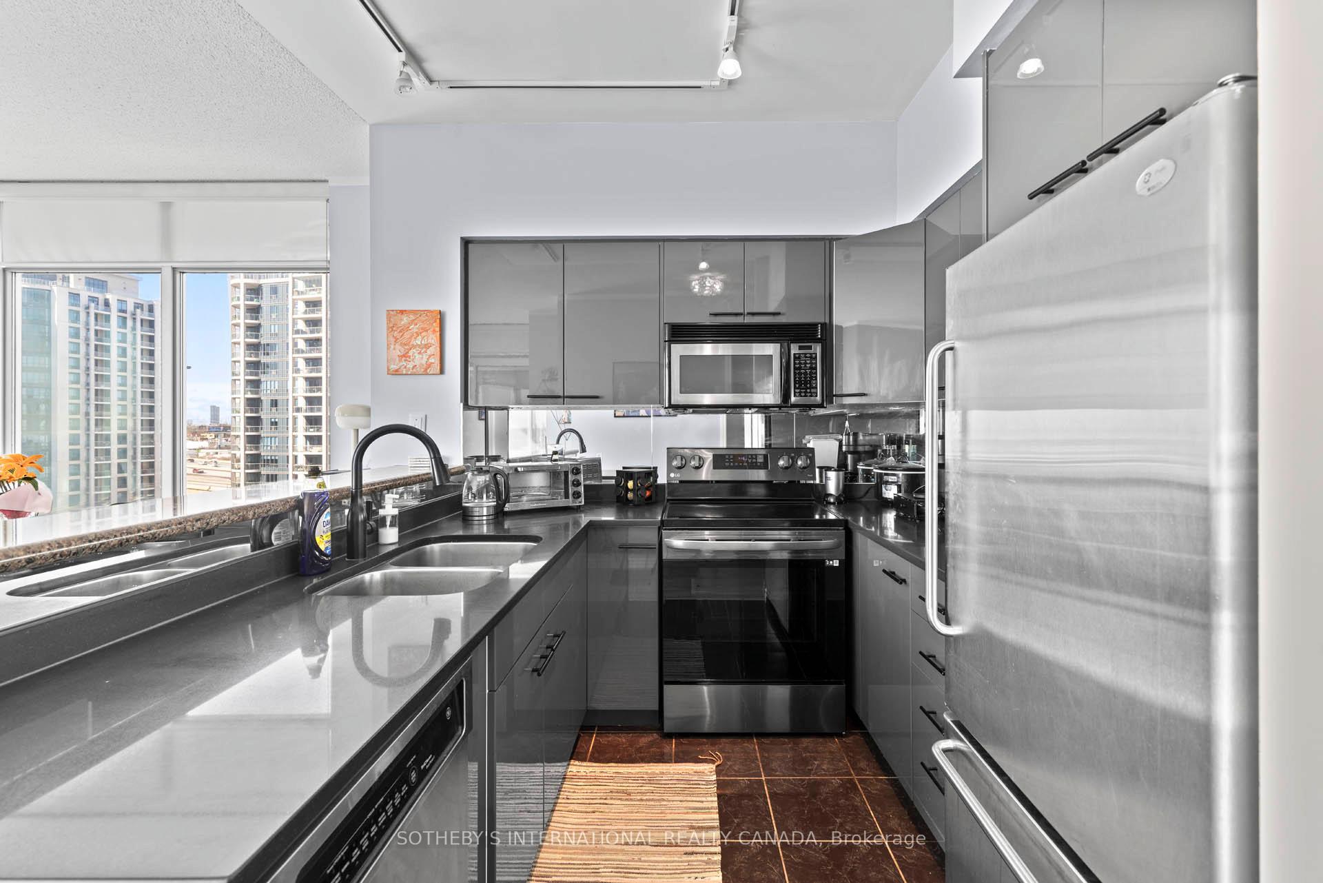 Photo 7 of Unit 1013, 5 Marine Parade Drive, Etobicoke, Mimico — HOMEH