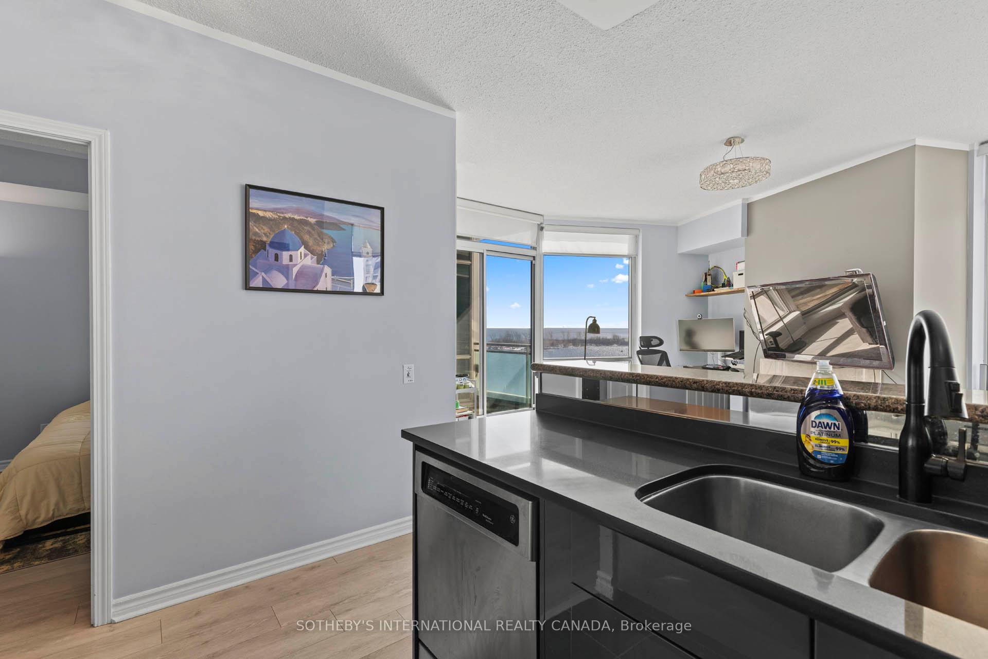 Photo 8 of Unit 1013, 5 Marine Parade Drive, Etobicoke, Mimico — HOMEH