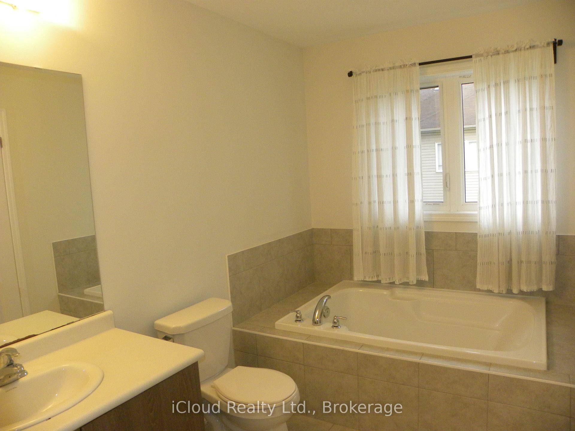 Photo 17 of 45 Butcher Crescent, Brantford, Shellard Lane — HOMEH