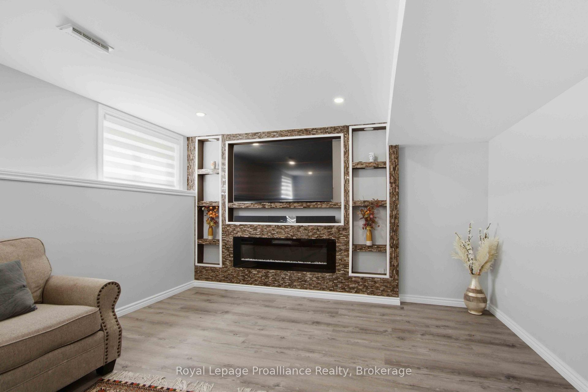 Photo 18 of 172 Nicholas Street, Quinte West, Murray Ward — HOMEH