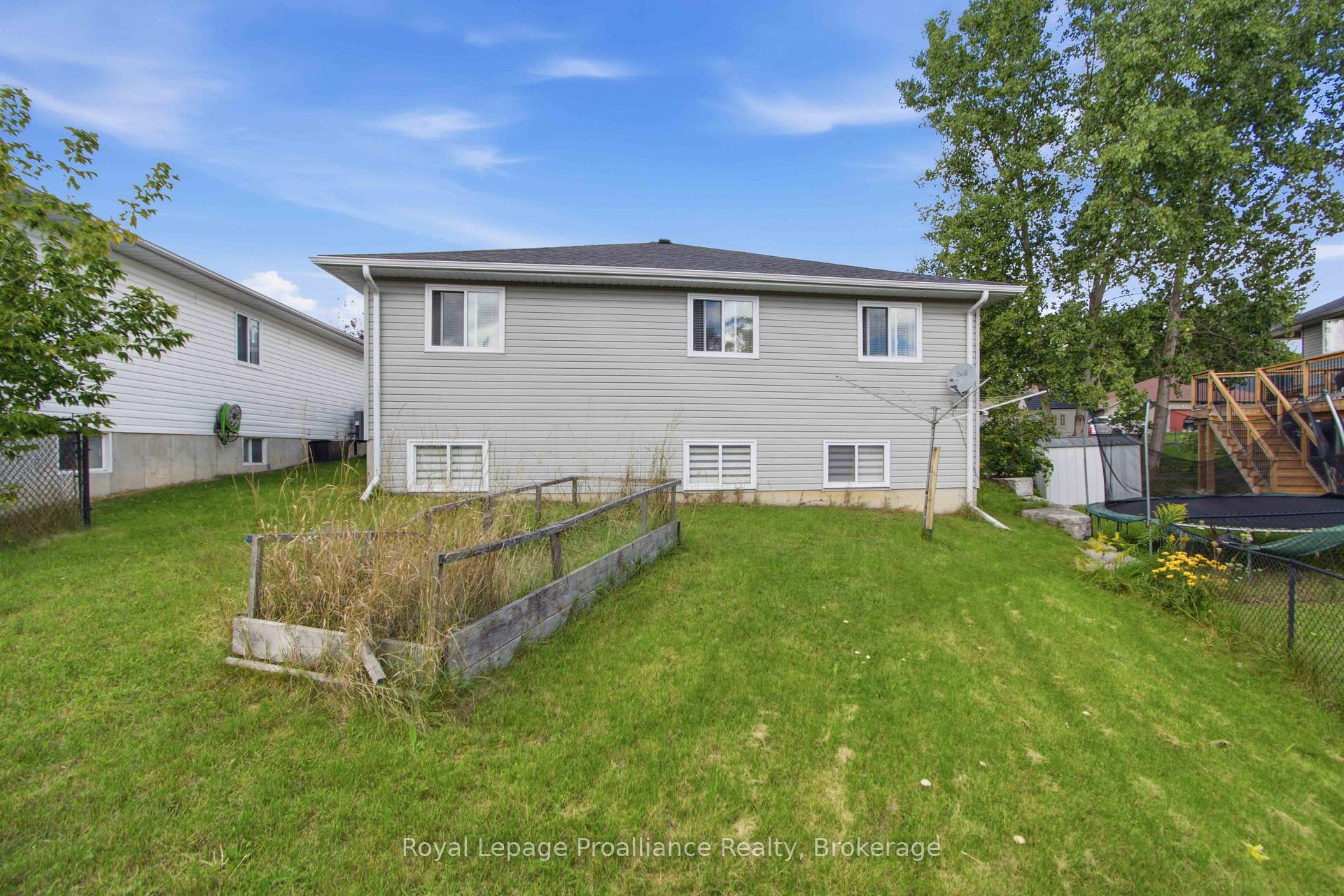 Photo 26 of 172 Nicholas Street, Quinte West, Murray Ward — HOMEH