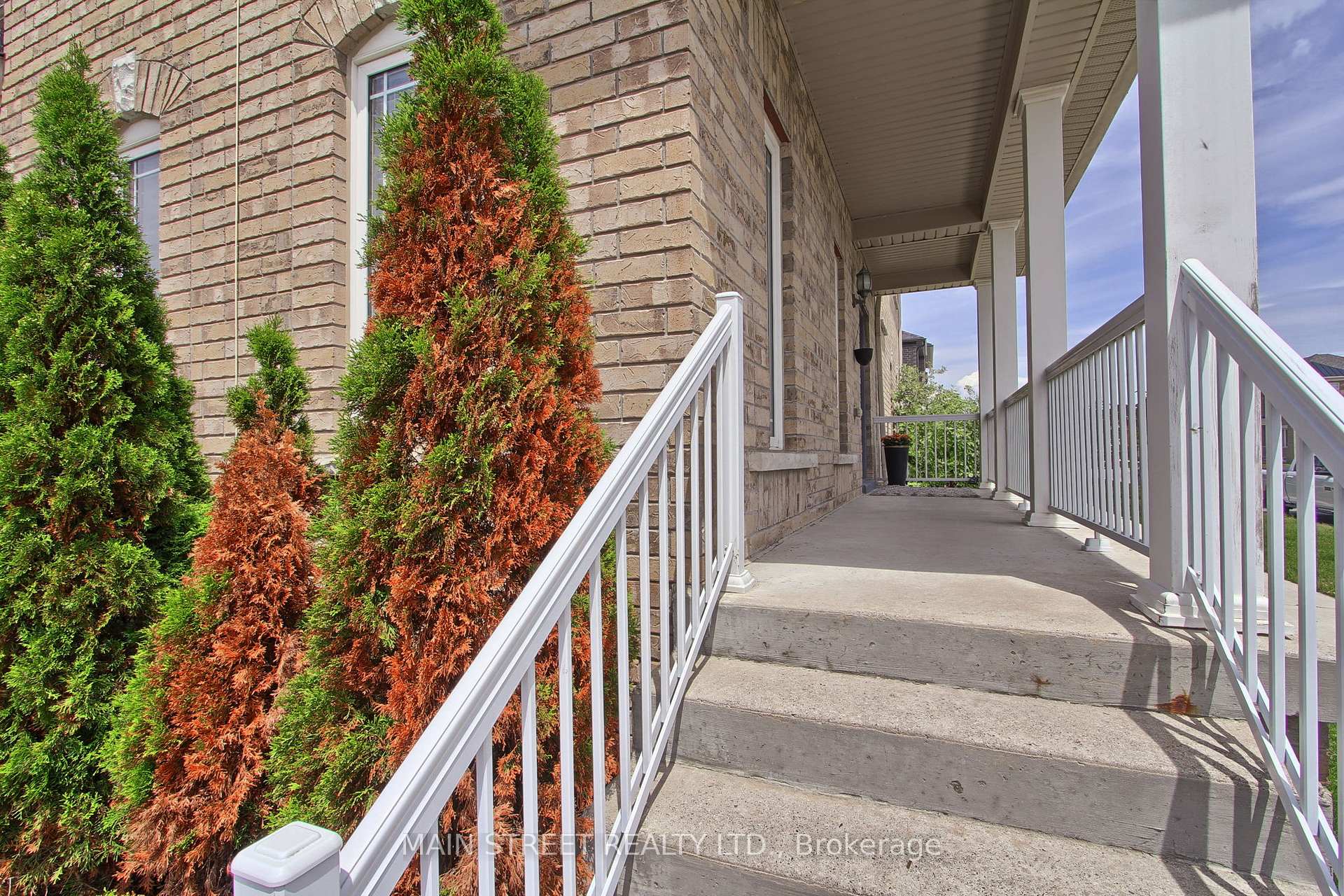 Photo 4 of 34 Grey Wing Avenue, Georgina, Keswick South — HOMEH