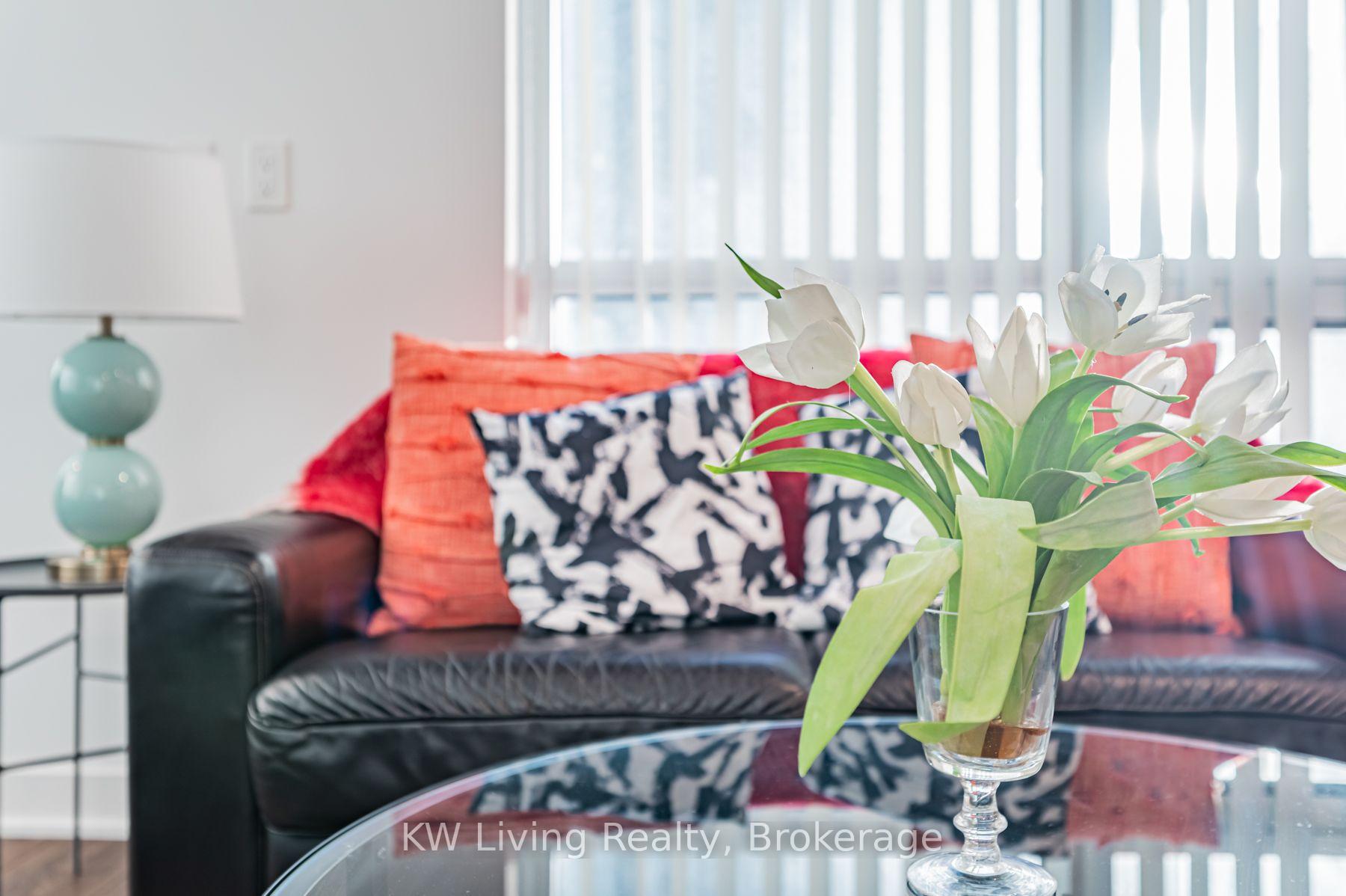 Photo 6 of Unit 520, 115 Blue Jays Way, Toronto, Waterfront Communities — HOMEH