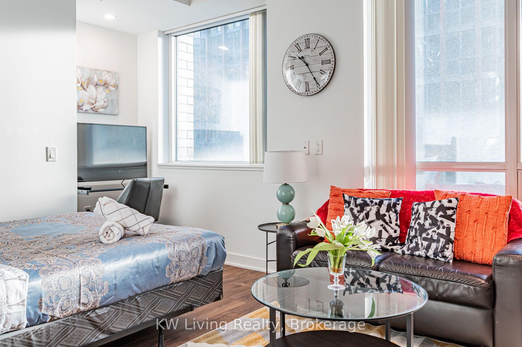 Photo 9 of Unit 520, 115 Blue Jays Way, Toronto, Waterfront Communities — HOMEH