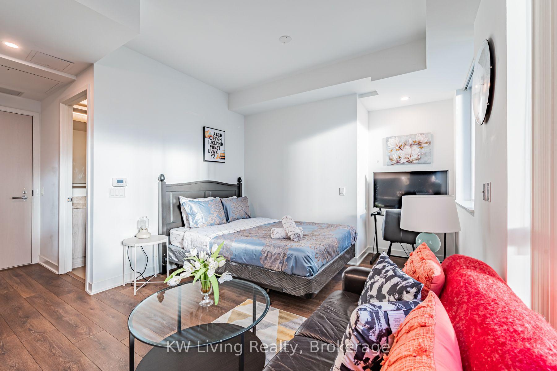 Photo 10 of Unit 520, 115 Blue Jays Way, Toronto, Waterfront Communities — HOMEH