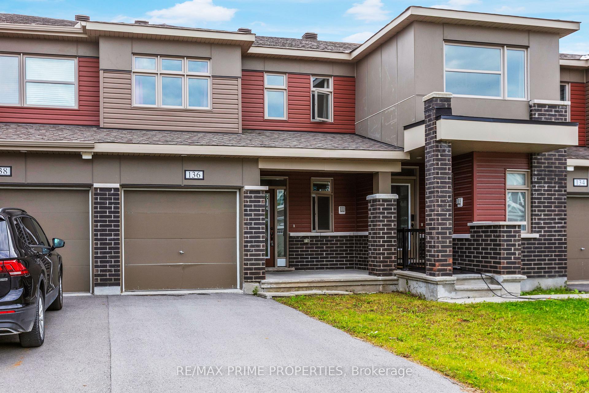 Photo 2 of 136 Lanceleaf Way, Ottawa, Kanata - Emerald Meadows/Trailwest — HOMEH