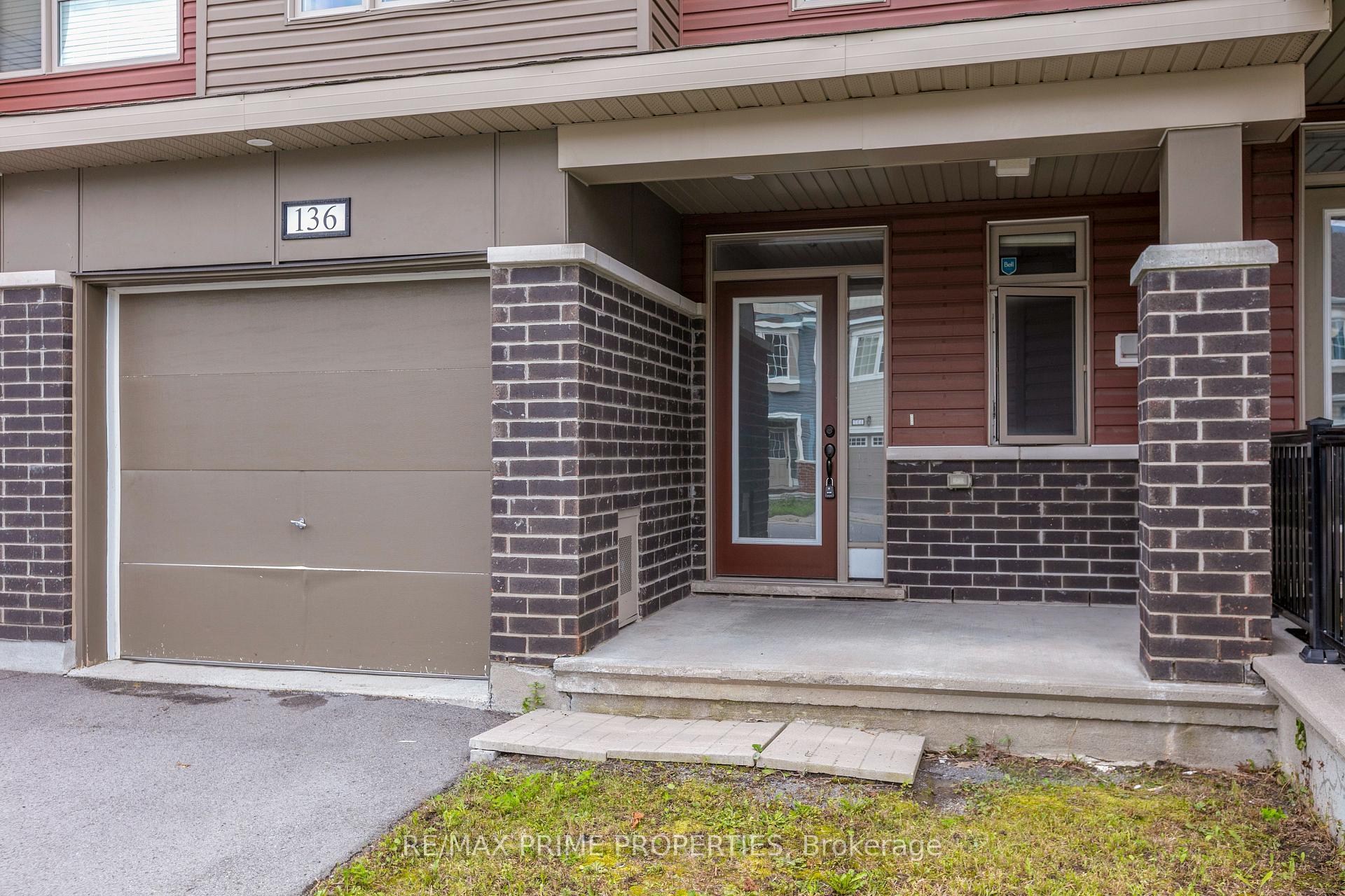 Photo 3 of 136 Lanceleaf Way, Ottawa, Kanata - Emerald Meadows/Trailwest — HOMEH