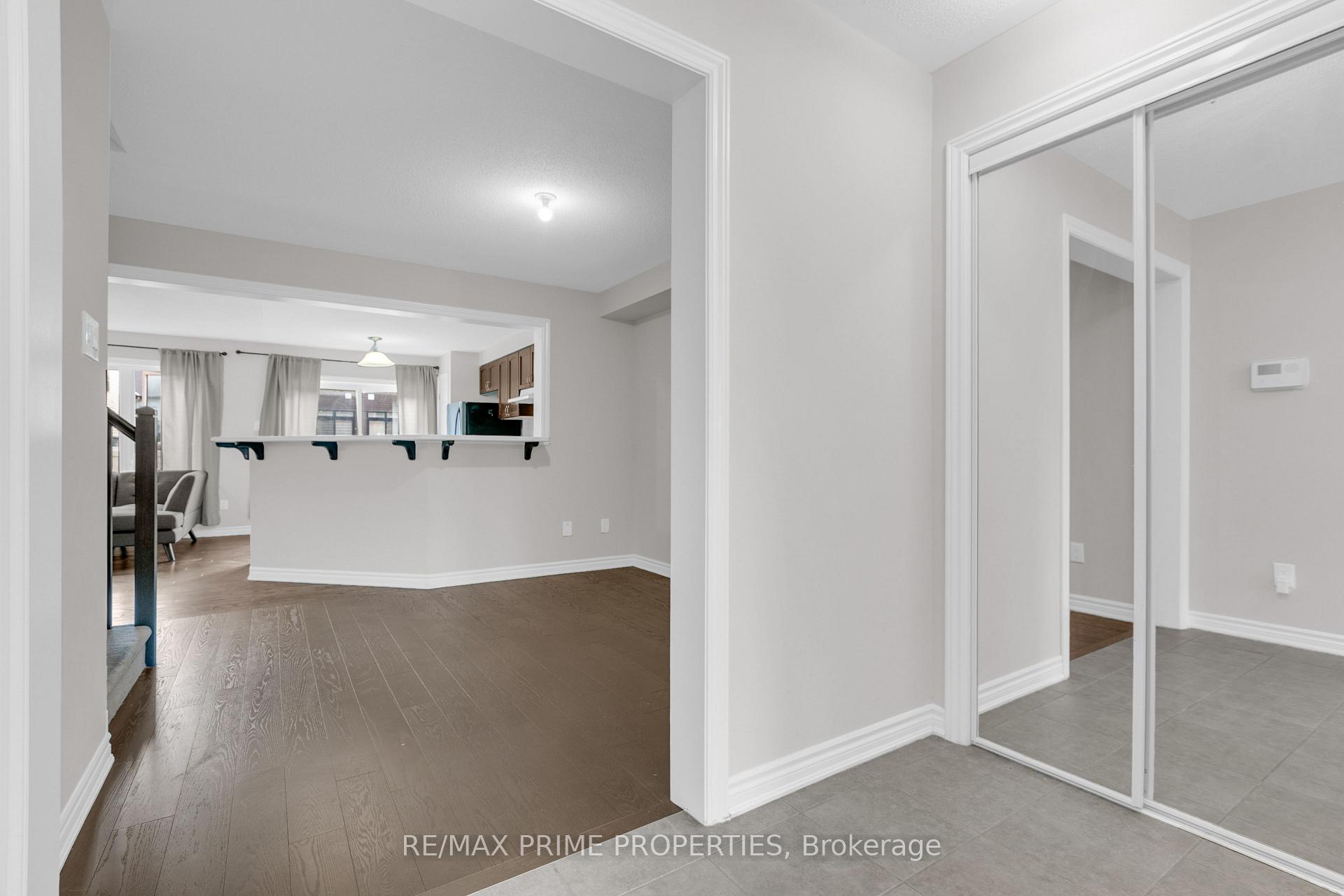 Photo 7 of 136 Lanceleaf Way, Ottawa, Kanata - Emerald Meadows/Trailwest — HOMEH