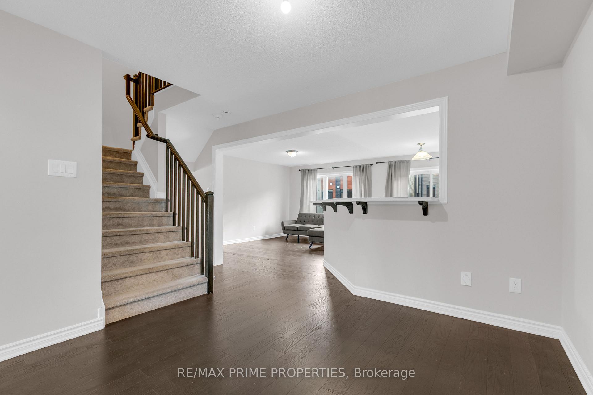Photo 9 of 136 Lanceleaf Way, Ottawa, Kanata - Emerald Meadows/Trailwest — HOMEH