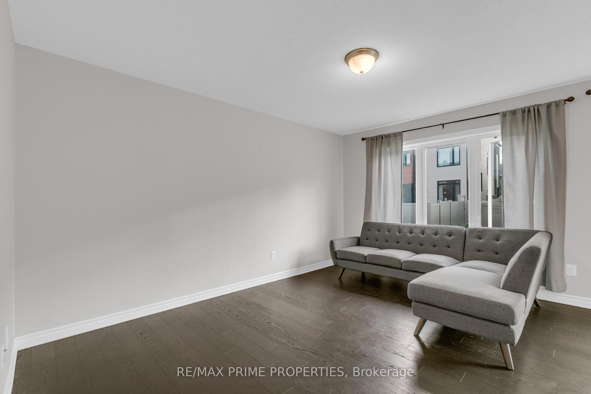 Photo 12 of 136 Lanceleaf Way, Ottawa, Kanata - Emerald Meadows/Trailwest — HOMEH