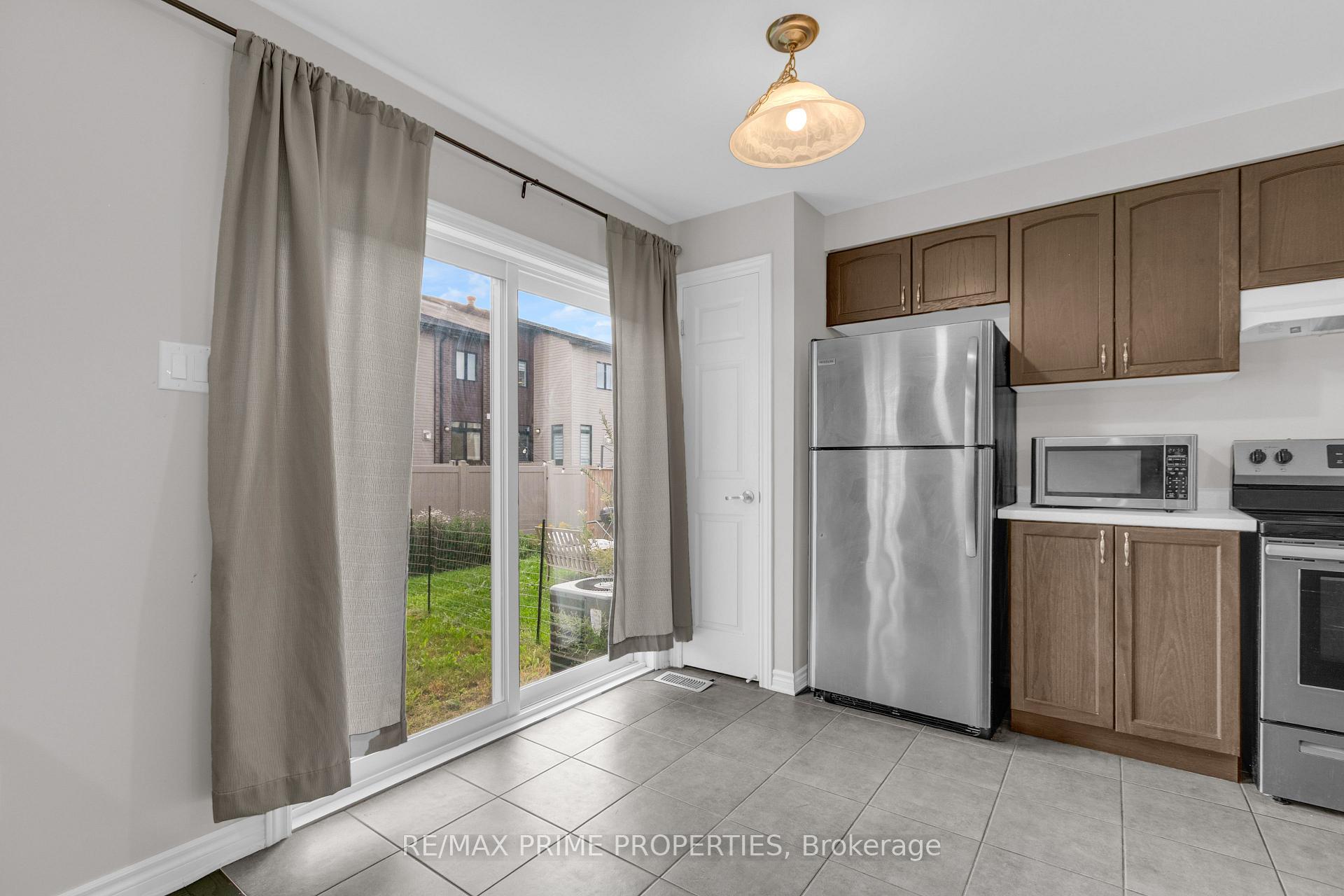 Photo 17 of 136 Lanceleaf Way, Ottawa, Kanata - Emerald Meadows/Trailwest — HOMEH