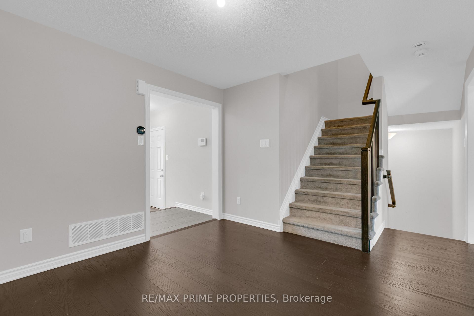 Photo 24 of 136 Lanceleaf Way, Ottawa, Kanata - Emerald Meadows/Trailwest — HOMEH
