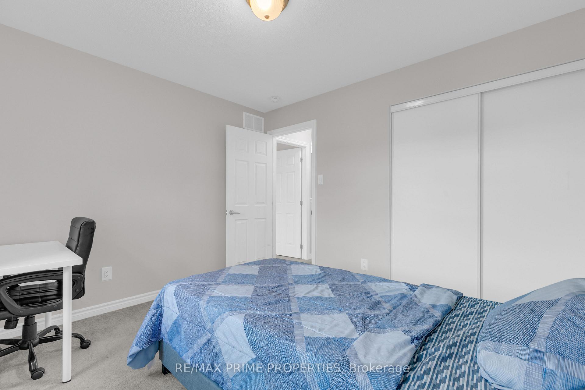 Photo 33 of 136 Lanceleaf Way, Ottawa, Kanata - Emerald Meadows/Trailwest — HOMEH