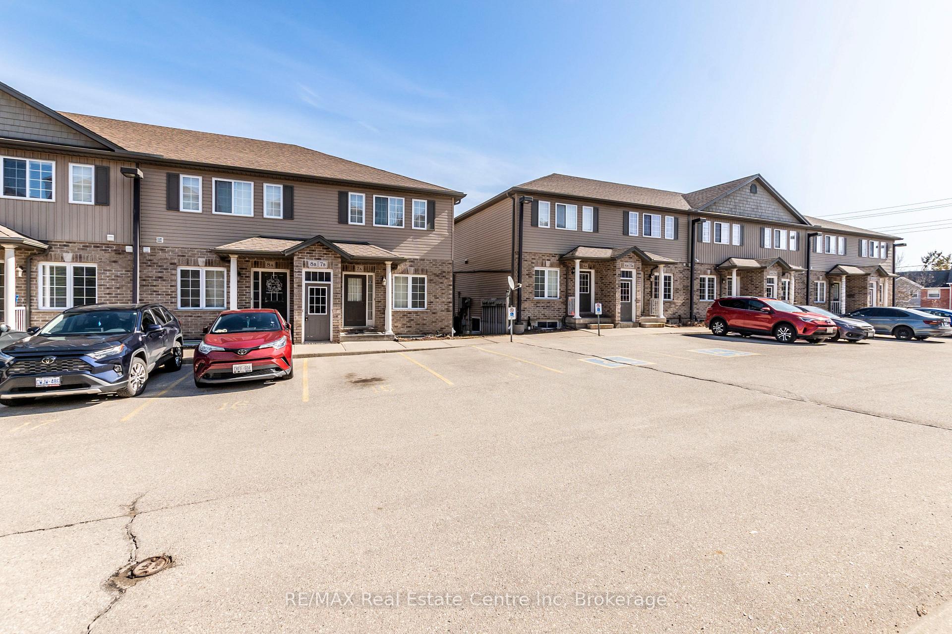 Photo 2 of Unit 8B, 38 Howe Drive, Kitchener, Forest Hill — HOMEH