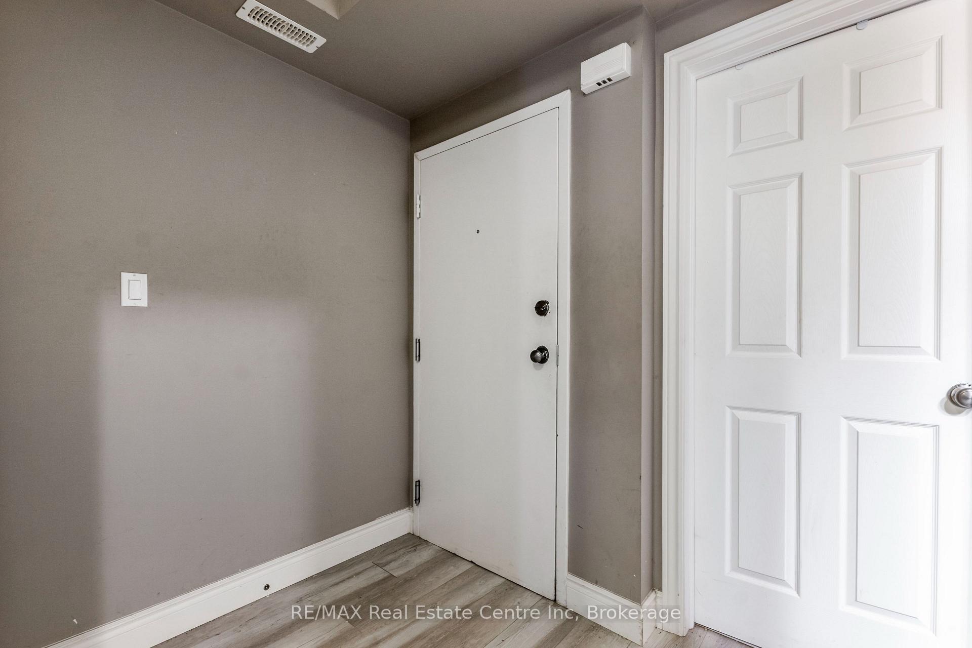Photo 5 of Unit 8B, 38 Howe Drive, Kitchener, Forest Hill — HOMEH