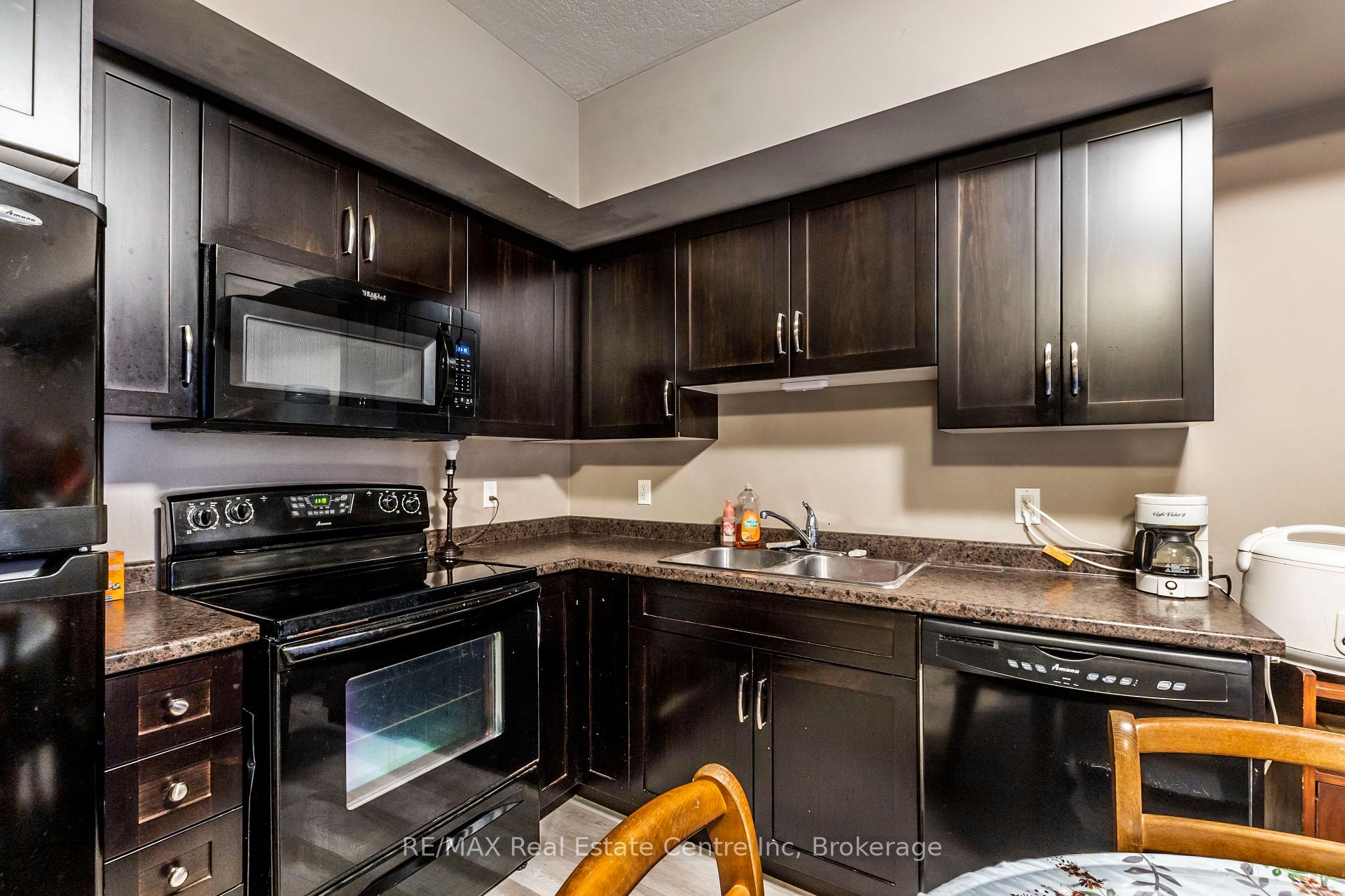 Photo 10 of Unit 8B, 38 Howe Drive, Kitchener, Forest Hill — HOMEH