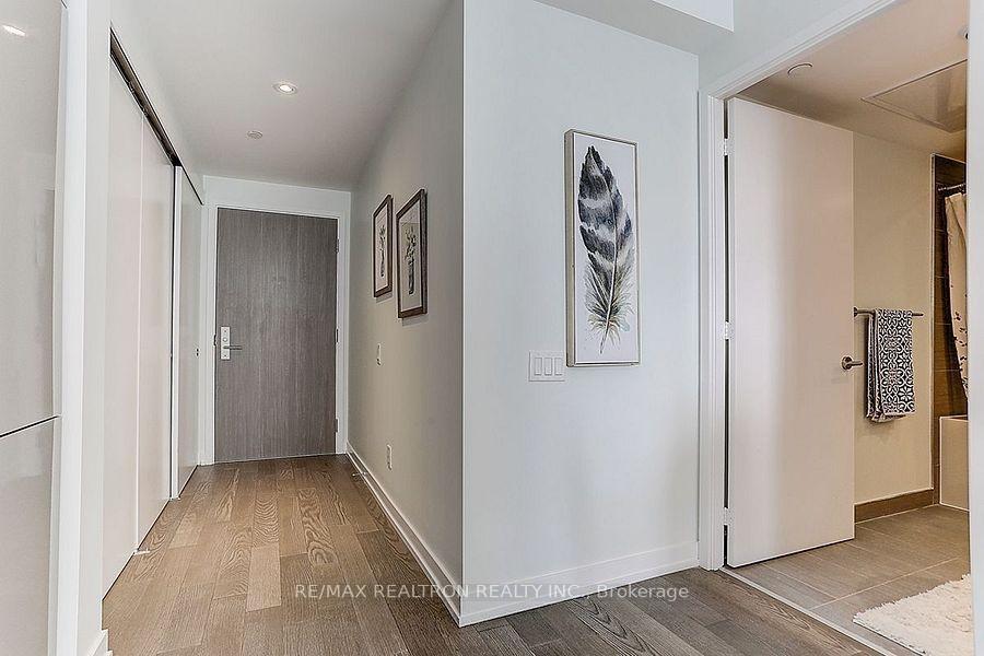 Photo 3 of Unit 2708, 161 Roehampton Avenue, Toronto, Mount Pleasant West — HOMEH