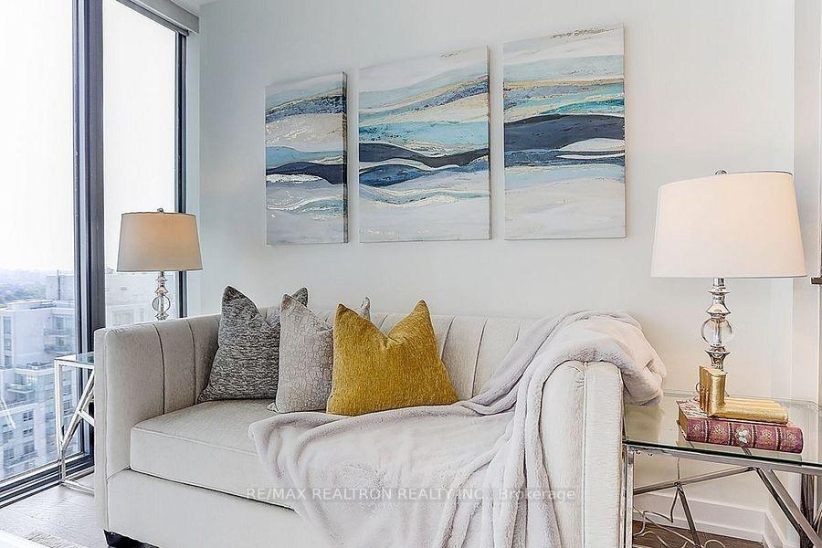 Photo 10 of Unit 2708, 161 Roehampton Avenue, Toronto, Mount Pleasant West — HOMEH