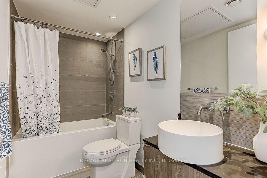 Photo 13 of Unit 2708, 161 Roehampton Avenue, Toronto, Mount Pleasant West — HOMEH