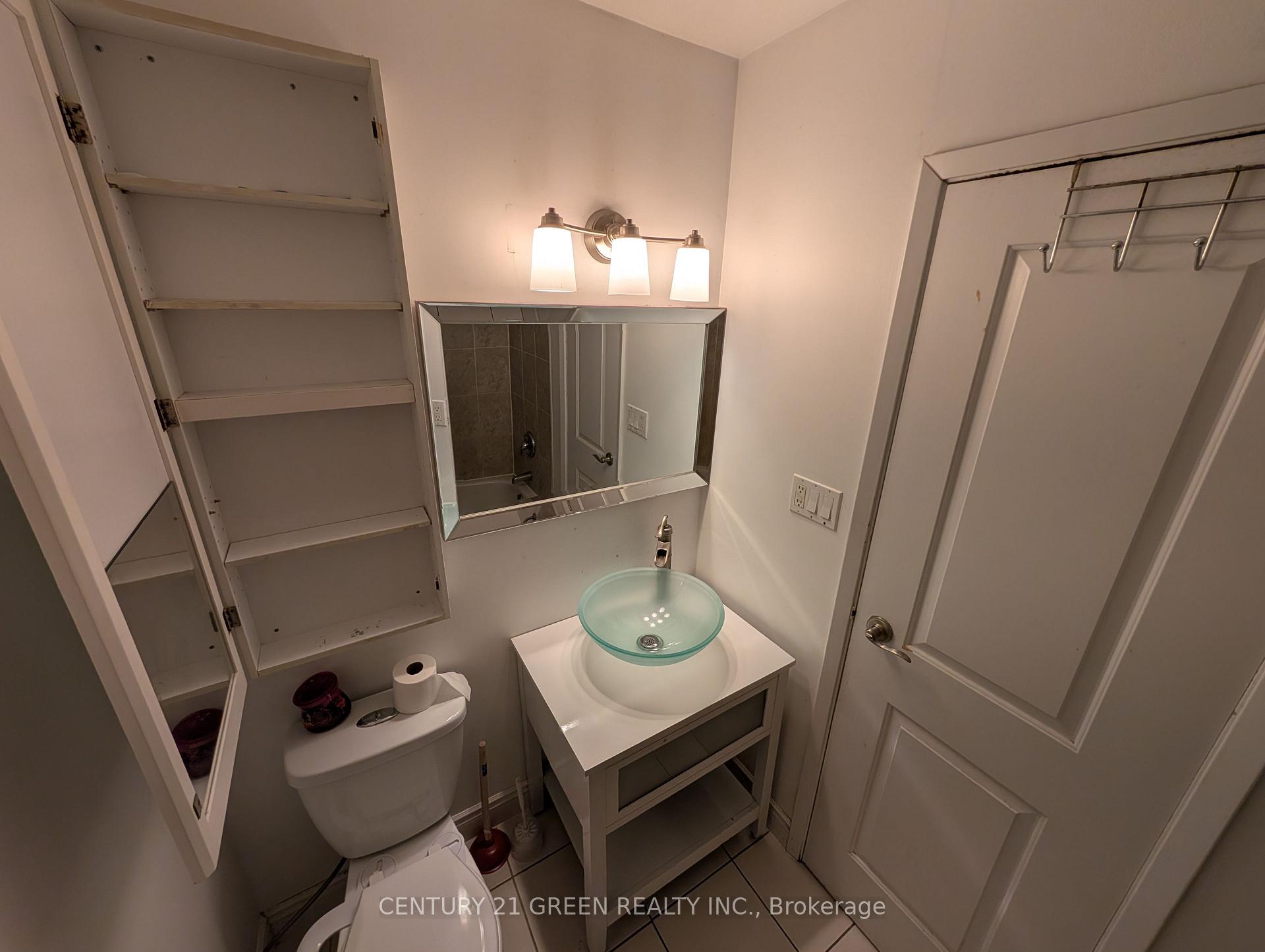 Photo 10 of 4 Wenlock Crescent, London, North F — HOMEH