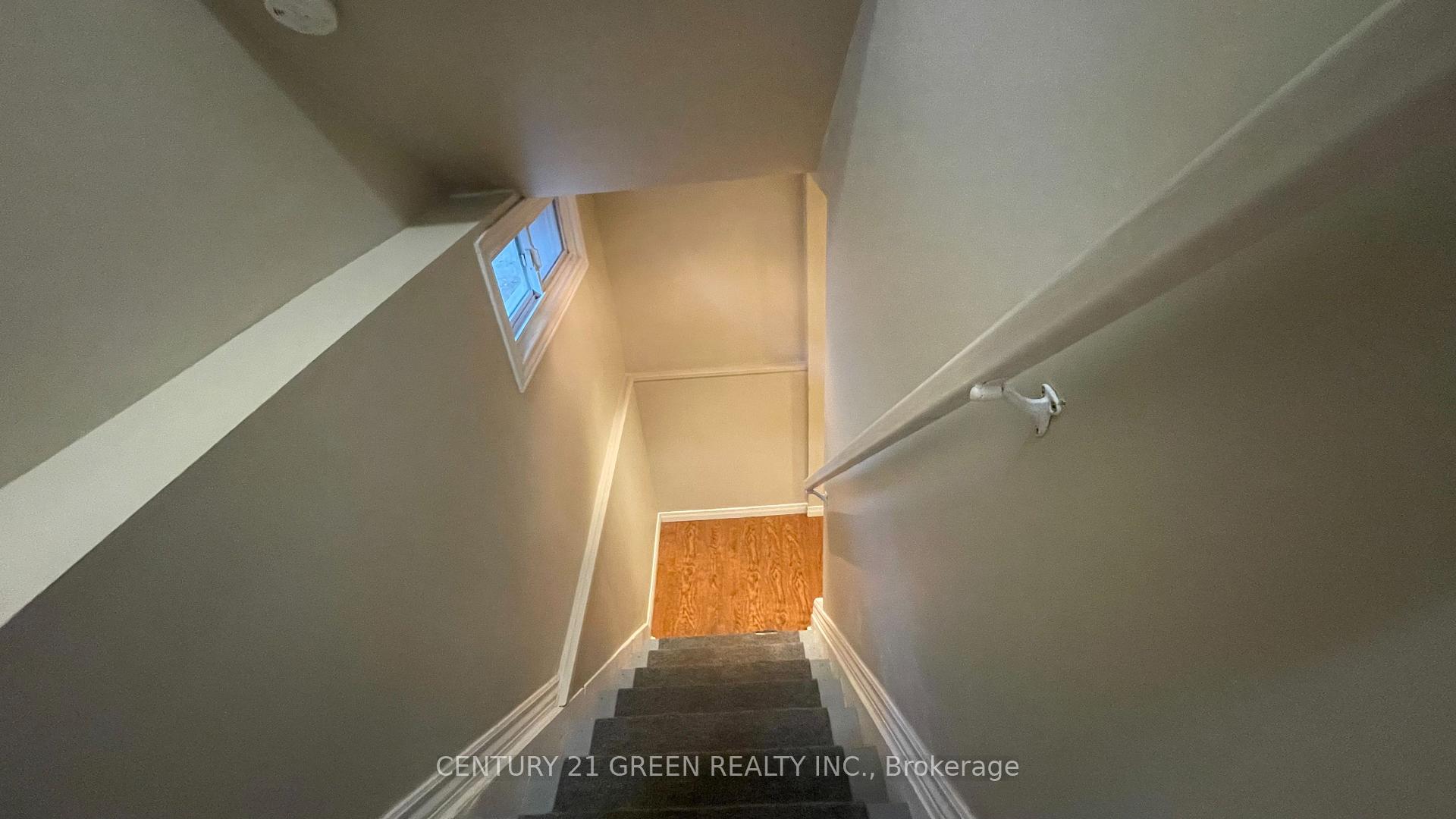 Photo 20 of 4 Wenlock Crescent, London, North F — HOMEH