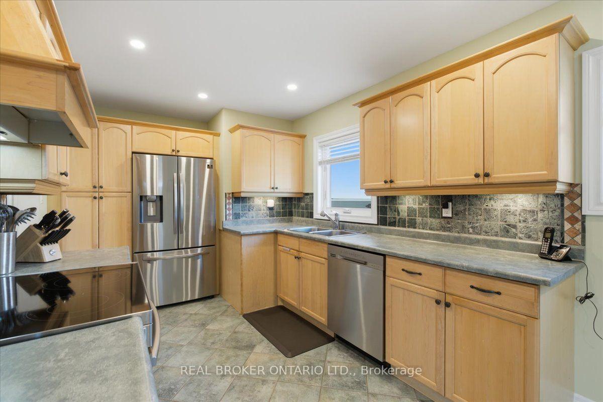 Photo 7 of 1331 Tatra Drive, Pickering, Bay Ridges — HOMEH