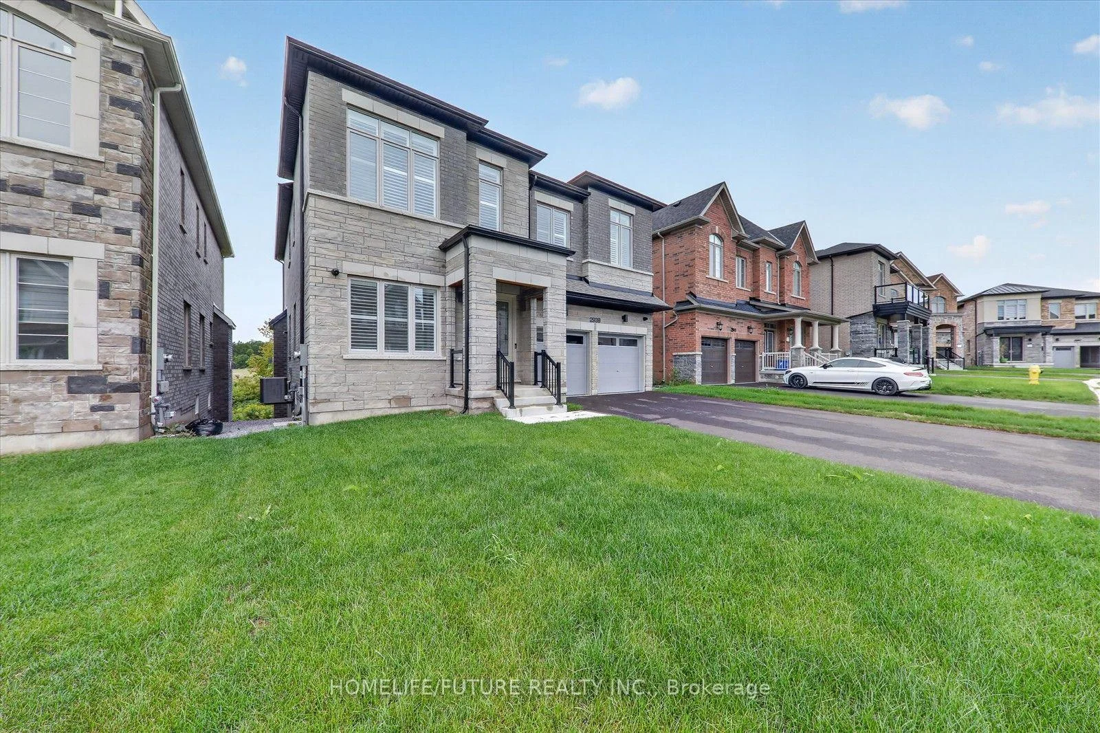 Photo 4 of 2939 Grindstone Crescent, Pickering, Rural Pickering — HOMEH