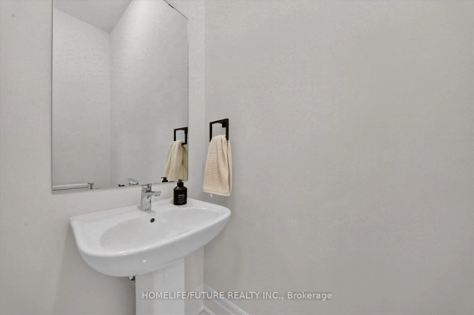 Photo 21 of 2939 Grindstone Crescent, Pickering, Rural Pickering — HOMEH