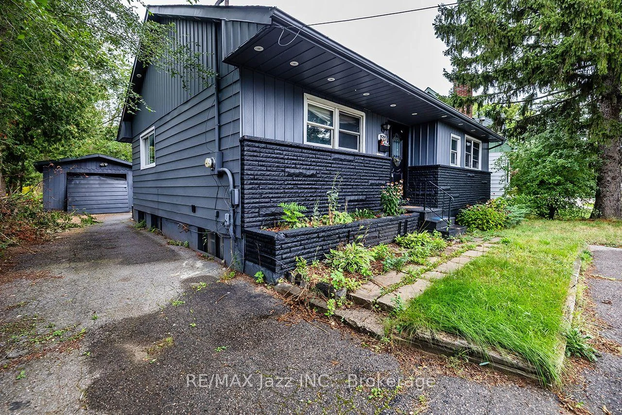 Photo 4 of 1500 Simcoe Street N, Oshawa, Samac — HOMEH