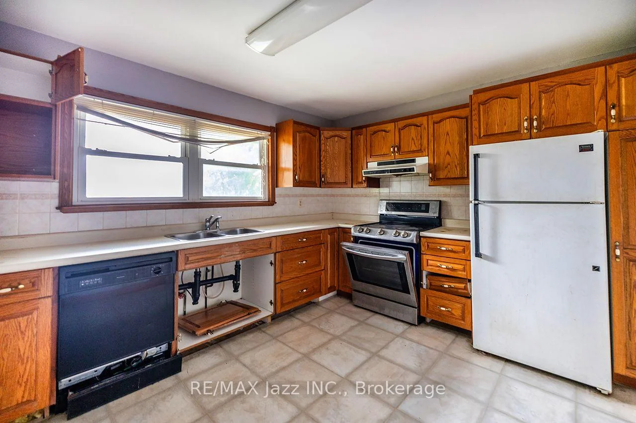 Photo 9 of 1500 Simcoe Street N, Oshawa, Samac — HOMEH