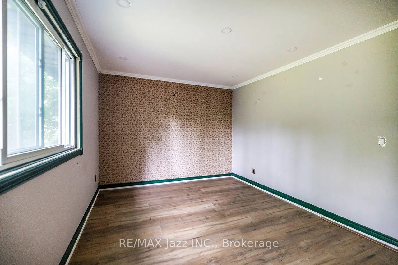 Photo 16 of 1500 Simcoe Street N, Oshawa, Samac — HOMEH