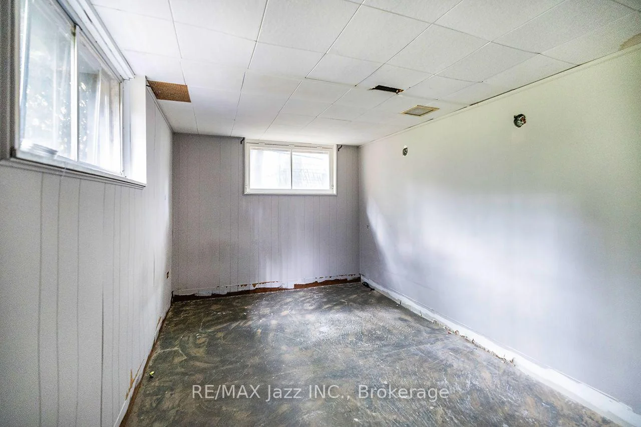 Photo 24 of 1500 Simcoe Street N, Oshawa, Samac — HOMEH