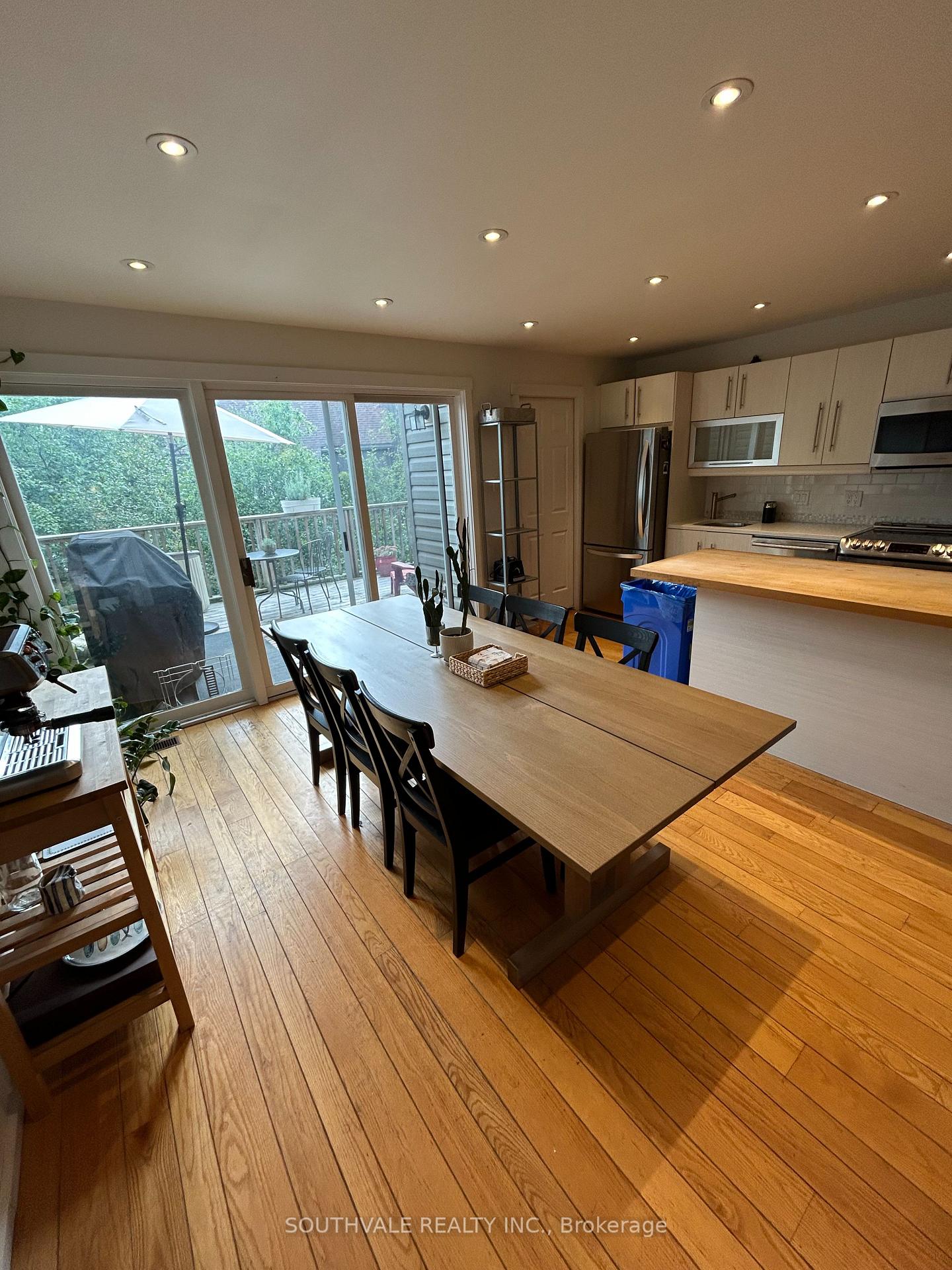 Photo 12 of Unit 19, 209 Escarpment Crescent, Collingwood — HOMEH