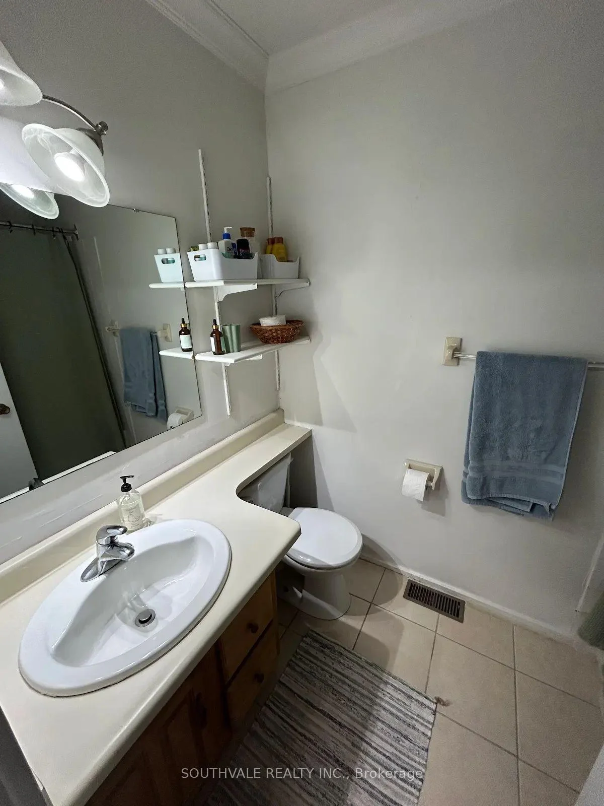 Photo 2 of Unit 19, 209 Escarpment Crescent, Collingwood — HOMEH